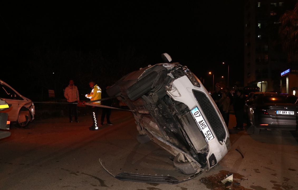 Konyaaltı'nda Alkollü Sürücü Ortalığı Savaş Alanına Çevirdi 2