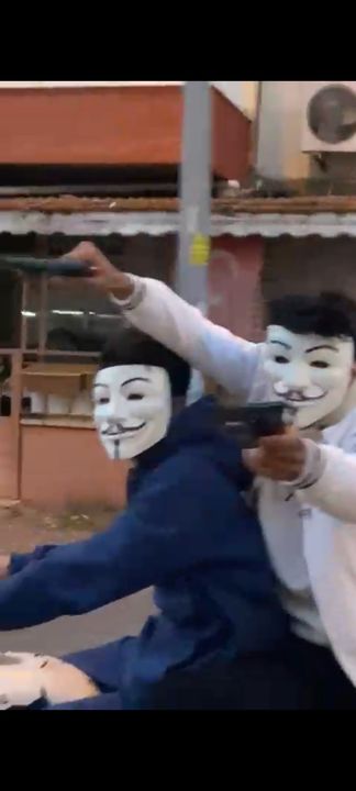 Serik'te Anonymous Maskeli 2 Motosikletli Etrafa Ateş Açtı 2