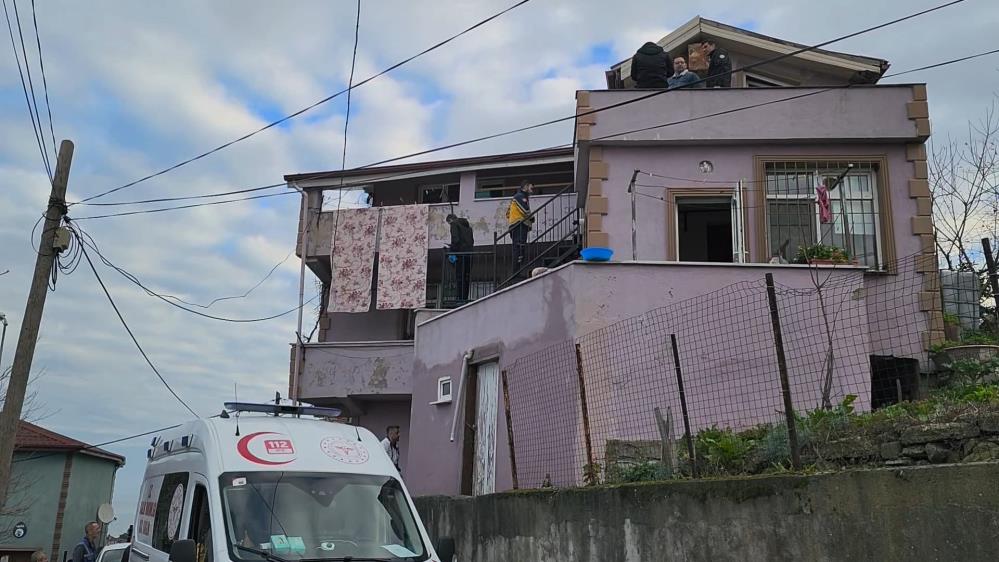 Zonguldak’ta Şüpheli Öl*m İki Çocuk Annesi Evinde Öl* Bulundu