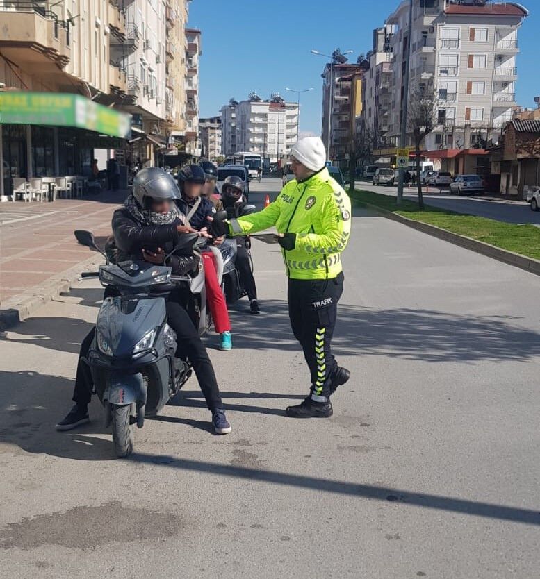 Antalya Polisi Motosikletlilere Göz Açtırmadı