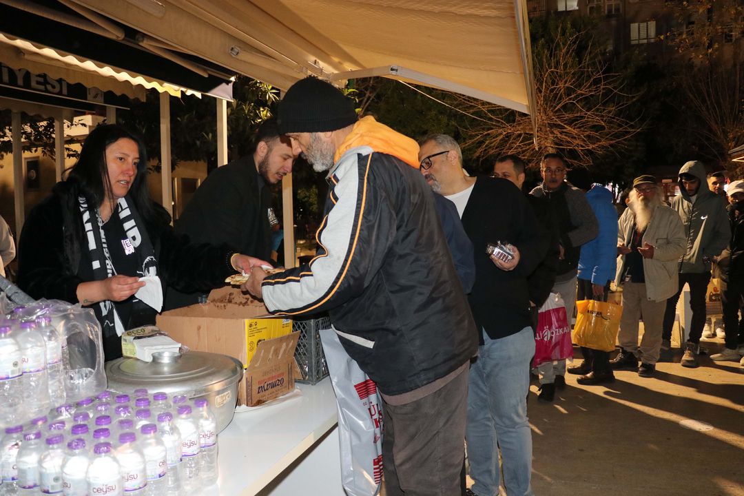 Antalya'da Hayranları Ferdi Tayfur İçin Mevlit Okuttu 3