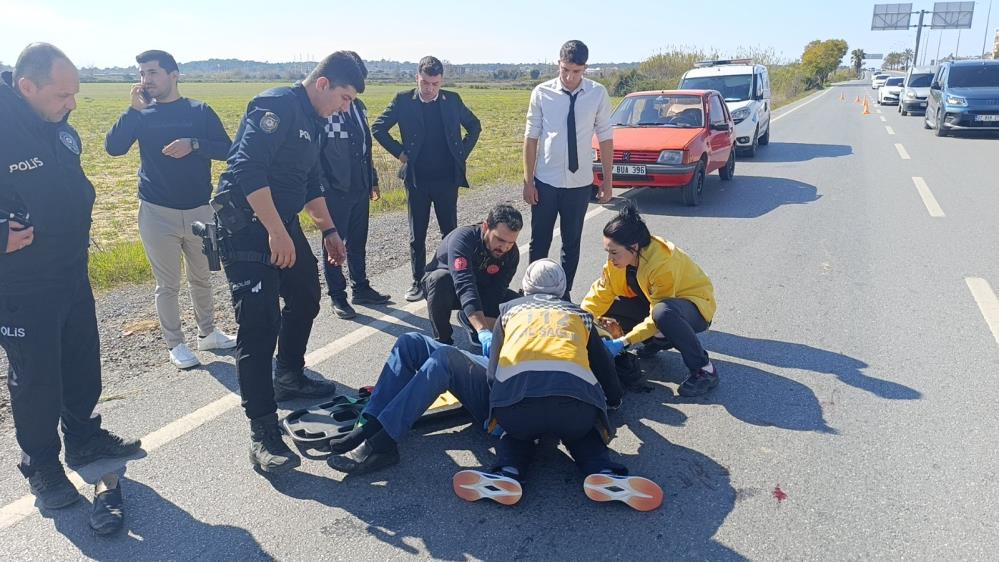 Antalya'da Motosiklet ve Otomobil Çarpıştı! Sürücü 50 Metre Sürüklendi