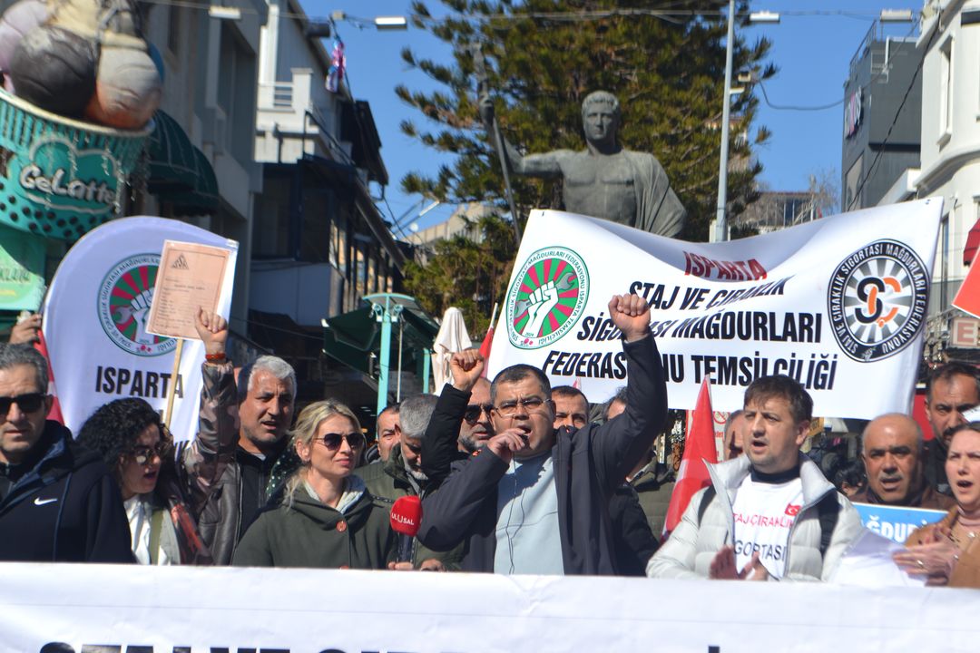 Antalya'da Staj Mağdurlarından Tepki Emeğimiz Hiçe Sayılamaz 3