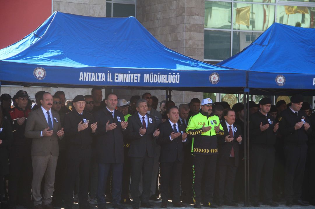 Antalya'da Trafik Kazasında Vefat Eden Yunus Polisine Son Görev  4