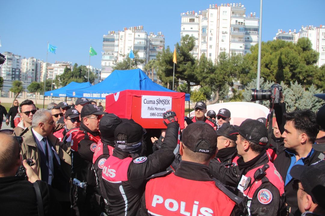 Antalya'da Trafik Kazasında Vefat Eden Yunus Polisine Son Görev  5