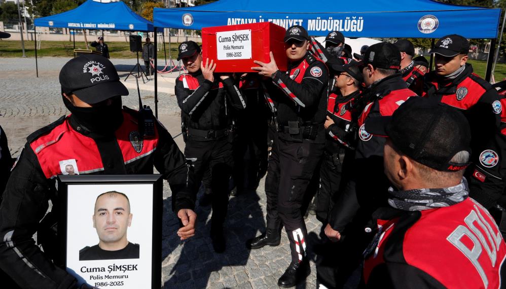 Antalya'da Yunus Polisinin F*ci Kazası Kask Kamerasına Yansıdı