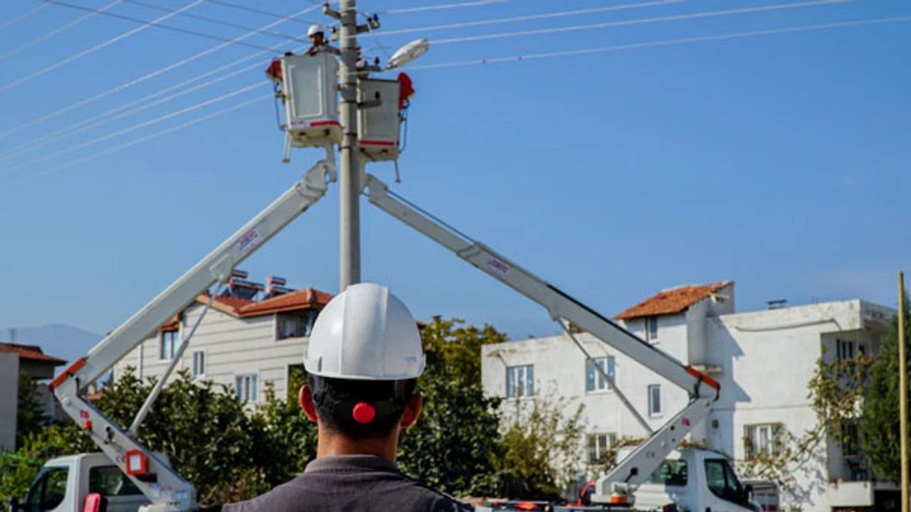 Antalya'nın 13 İlçesinde Bugün 7 Saat Elektrik Kesintisi Yaşanacak