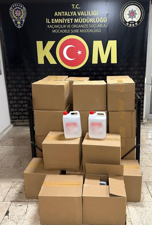 Antalya'nın 4 İlçesinde Kaçakçılık Operasyonları 15 Tutuklama 4