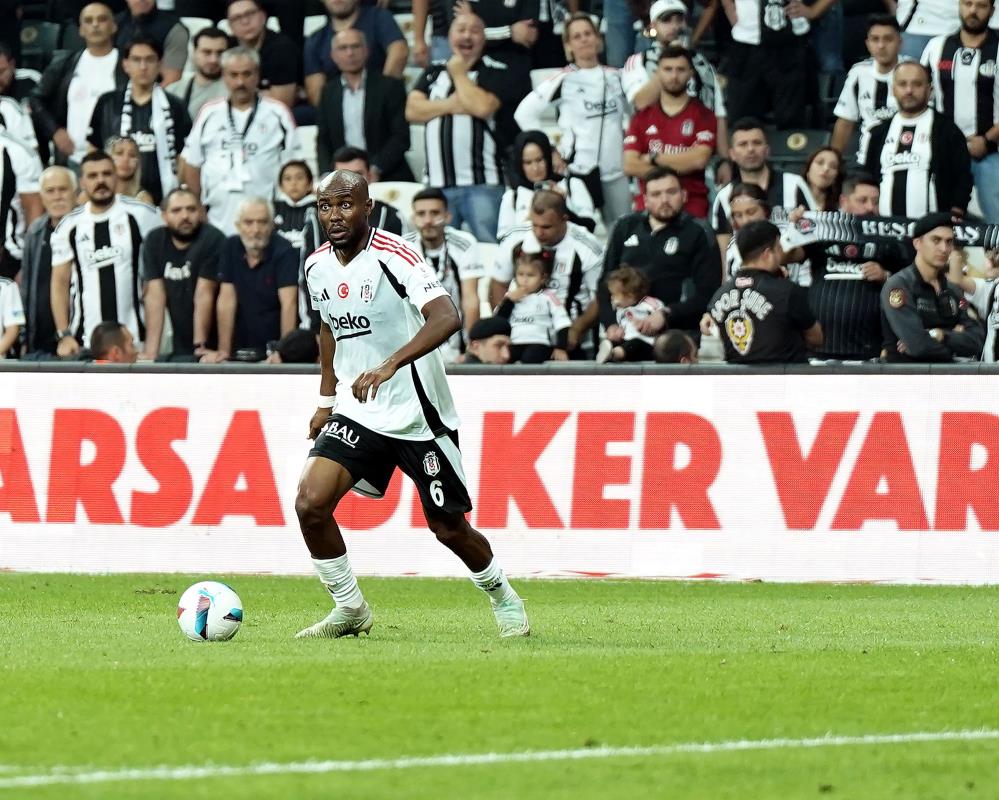 Beşiktaş O Futbolcusunu Monaco'ya Kiraladı