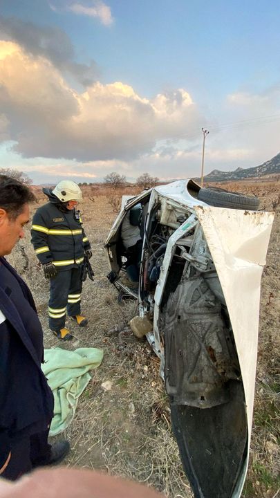 Burdur Fethiye Yolunda Otomobil Şarampole Devrildi 2