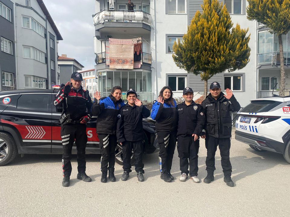 Burdur'da Engelli Kardeşlerin Polislik Hayali Gerçekleşti 2