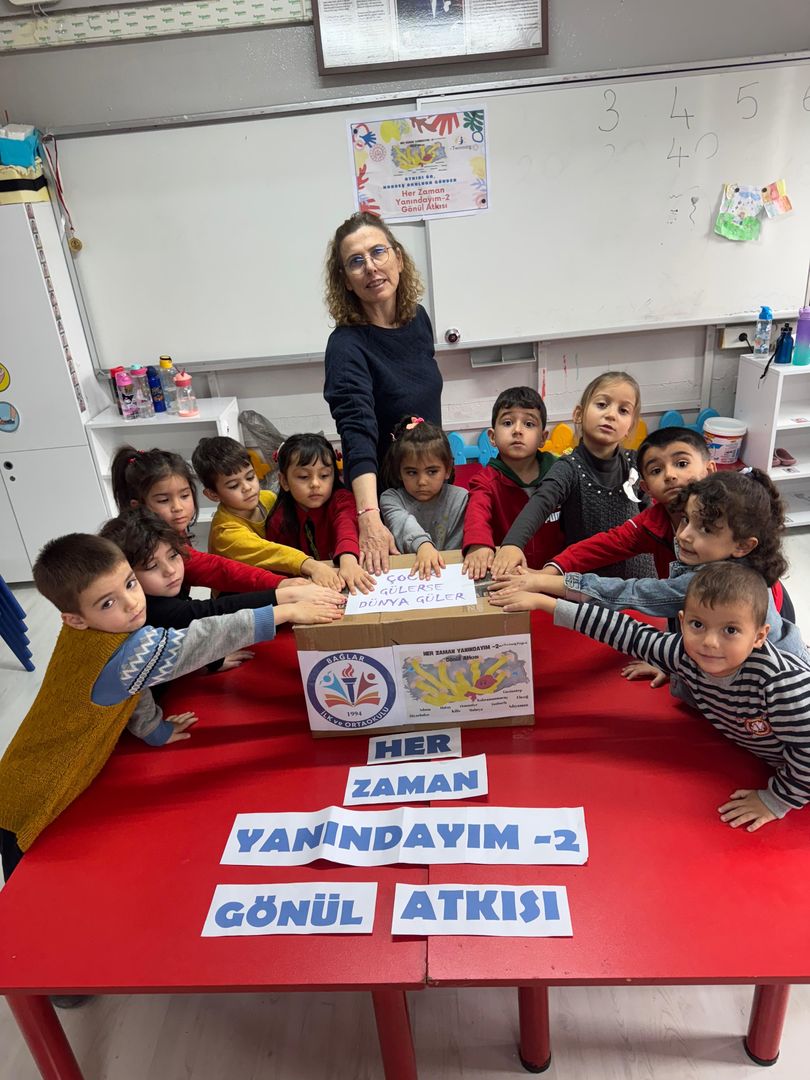 Eğirdirli Minikler Depremzede Akranları İçin Atkılar Ördü 3