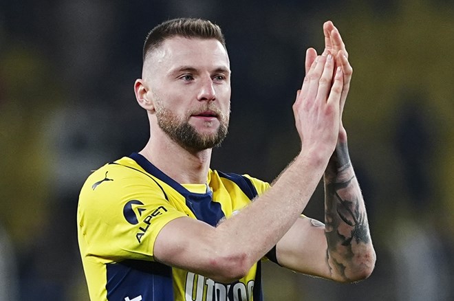 Fenerbahçe UEFA Kadrosuna 3 Futbolcusunu Ekledi