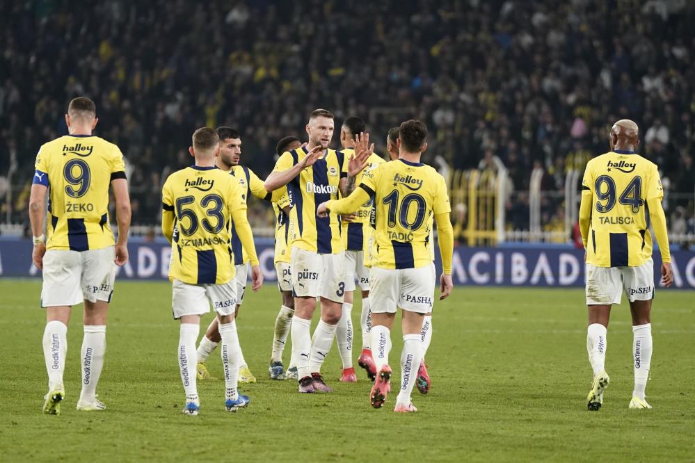 Fenerbahçe'de Tarihi Derbi Öncesi Kimler Eksik-1