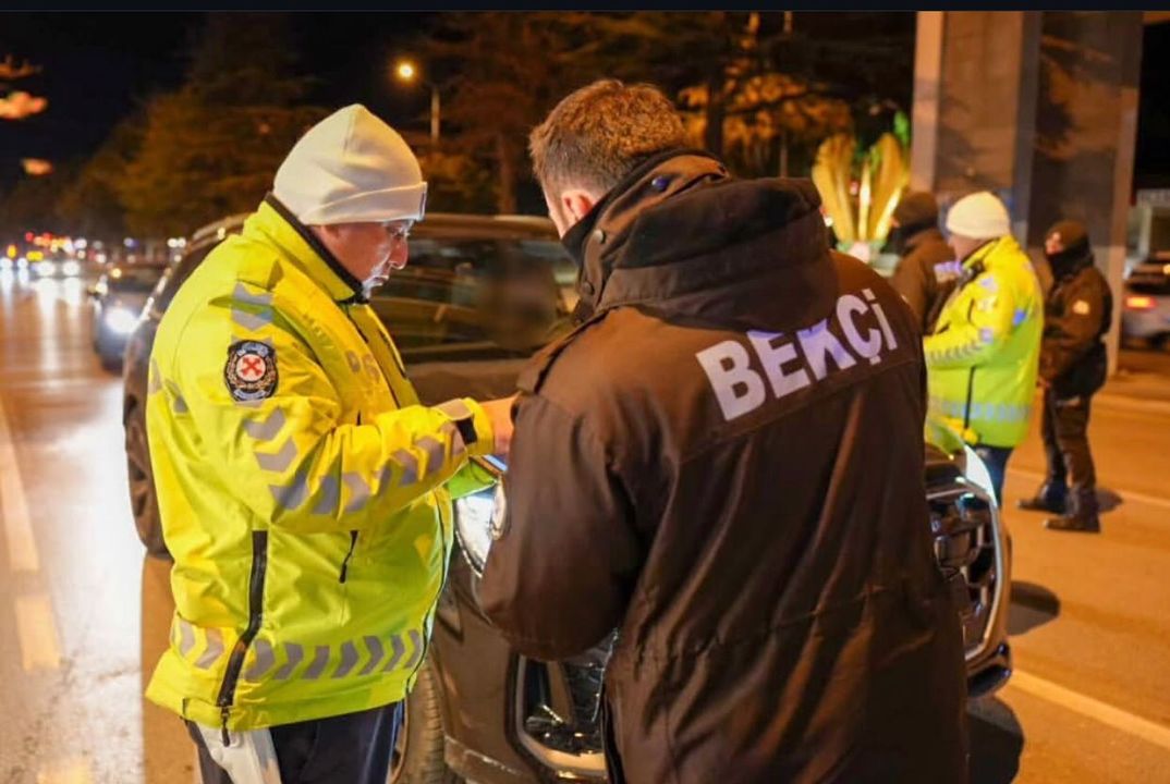 Isparta'da 2 Bin 187 Sürücüye Ceza! 35 Kişiye Gözaltı 3