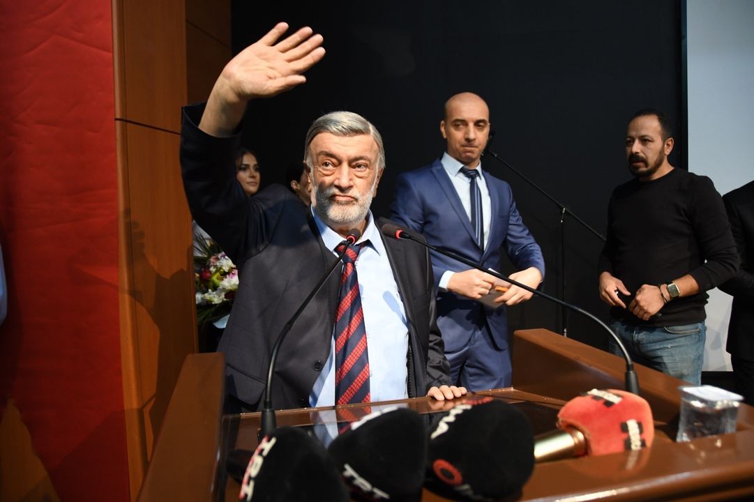 Kahtalı Mıçe Memlekettine Uğurlandı! Adı Antalya'da Yaşayacak 2