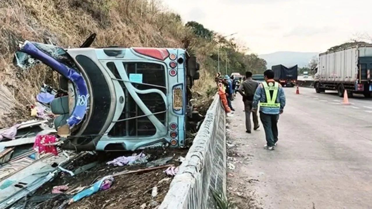 Korkunç Otobüs Kazası! Çok Sayıda Öl* ve Yaralı Bulunuyor