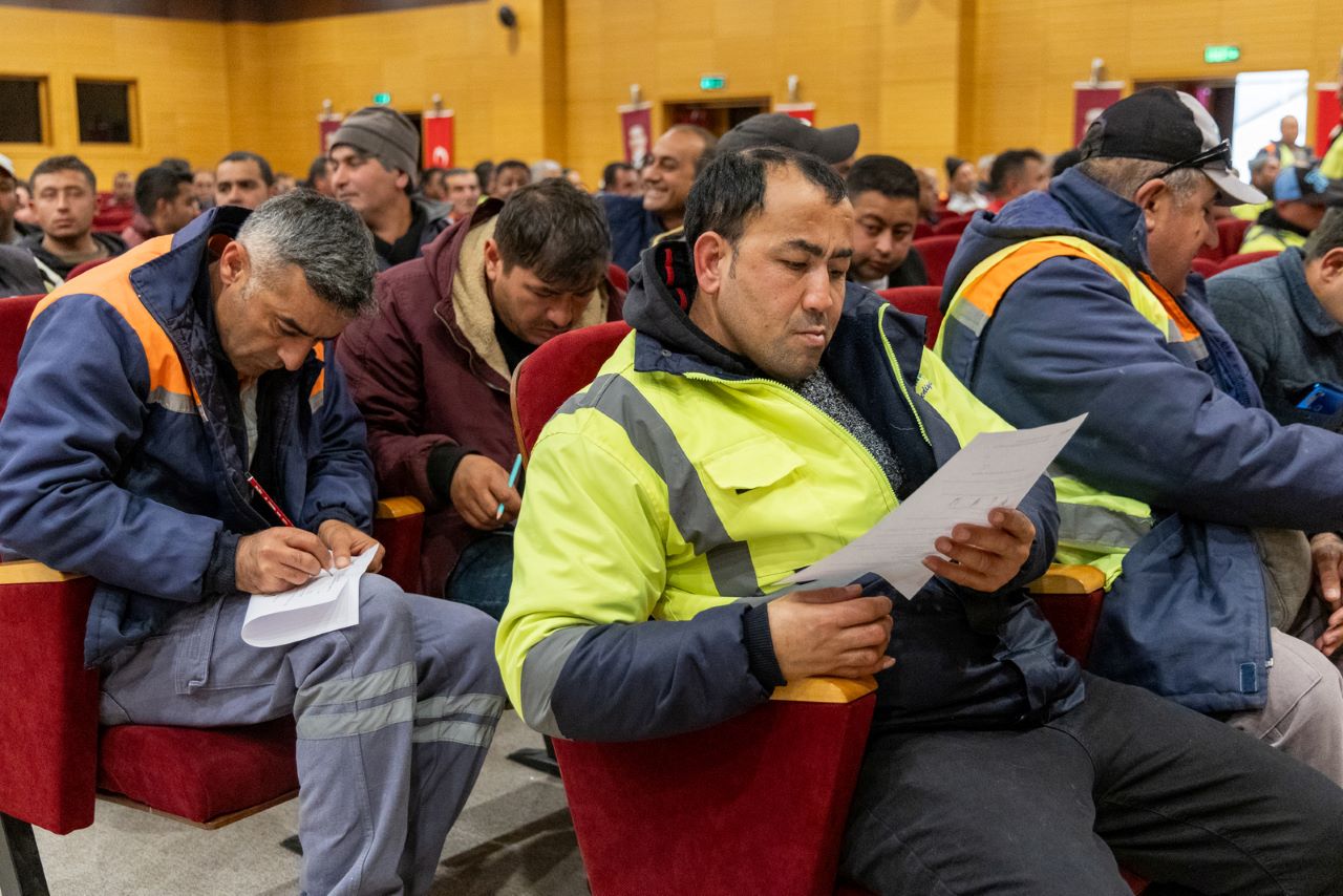 Manavgat Belediyesi Personellerine İş Sağlığı ve Güvenlik Eğitimi Verdi