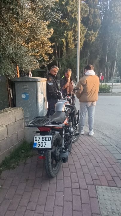 Manavgat'ta Otomobil Ile Motosiklet Çarpıştı 2