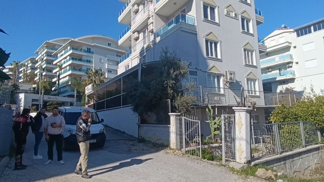 Manavgat'ta Polisi Görünce İnthara Kalkıştı 3