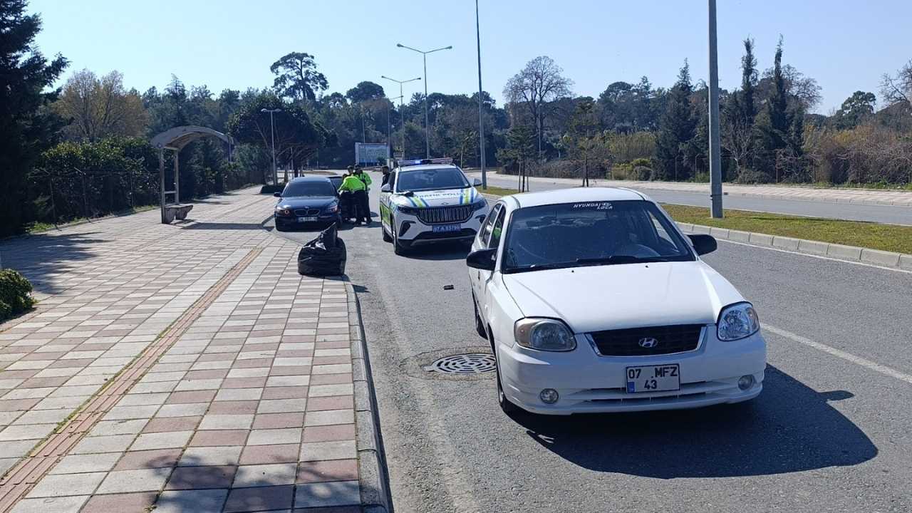 Manavgat'ta Trafiği Tehlikeye Attı! O Sürücü Ehliyetsiz Çıktı 12