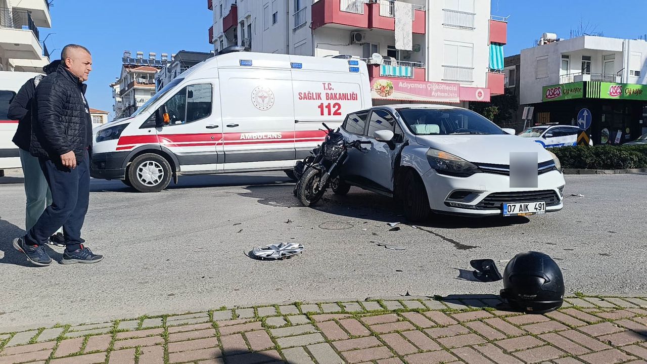 Manavgat'ta U Dönüşü Yaparken Motosiklete Çarptı 2