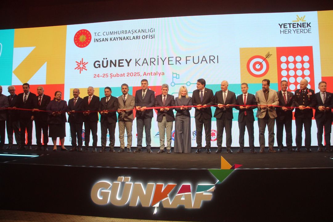 Öğrenci Ve Mezunlar Antalya Kariyer Fuarı'nda Buluştu 3