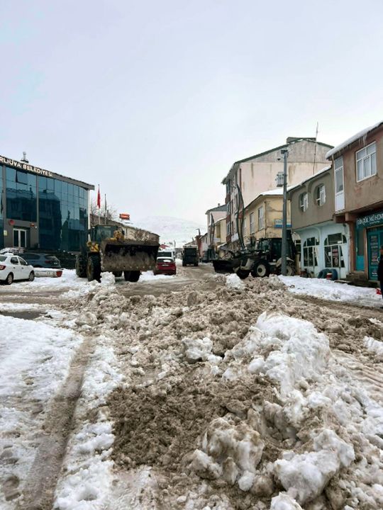 Taşıma Kar Gölleri Ve Toprağı Zehirliyor! Aralarında Eğirdir Gölü De Var 2