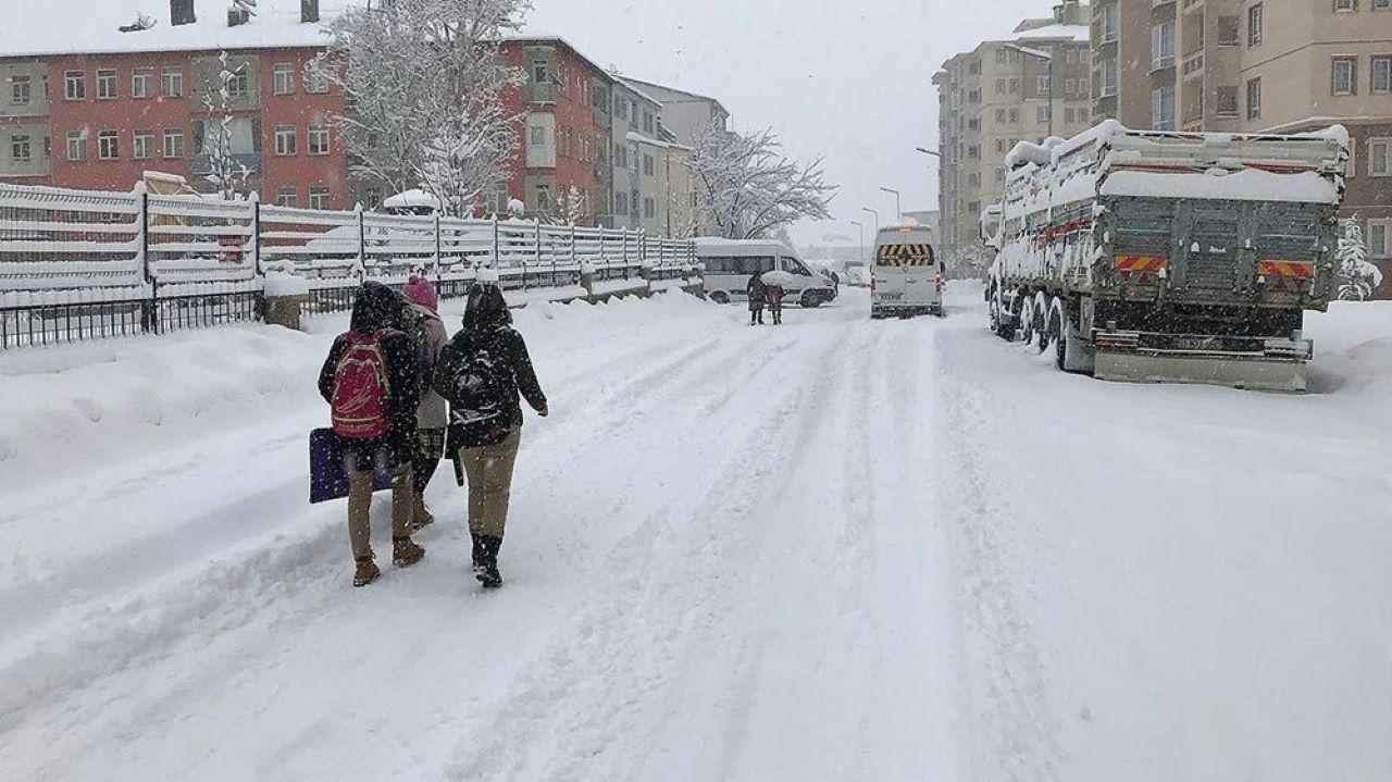 Türkiye'nin Birçok İlinde Okullar Tatil Edildi