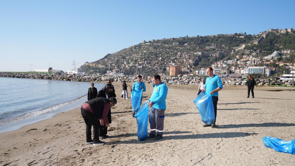 Alanya'da Deniz Kirliliğine Karşı İlk Adım Atıldı