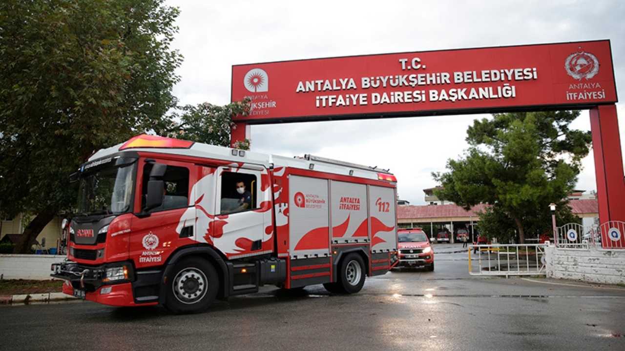 Antalya İtfaiyesi Güçleniyor 28 İtfaiye Aracı Alınacak 2