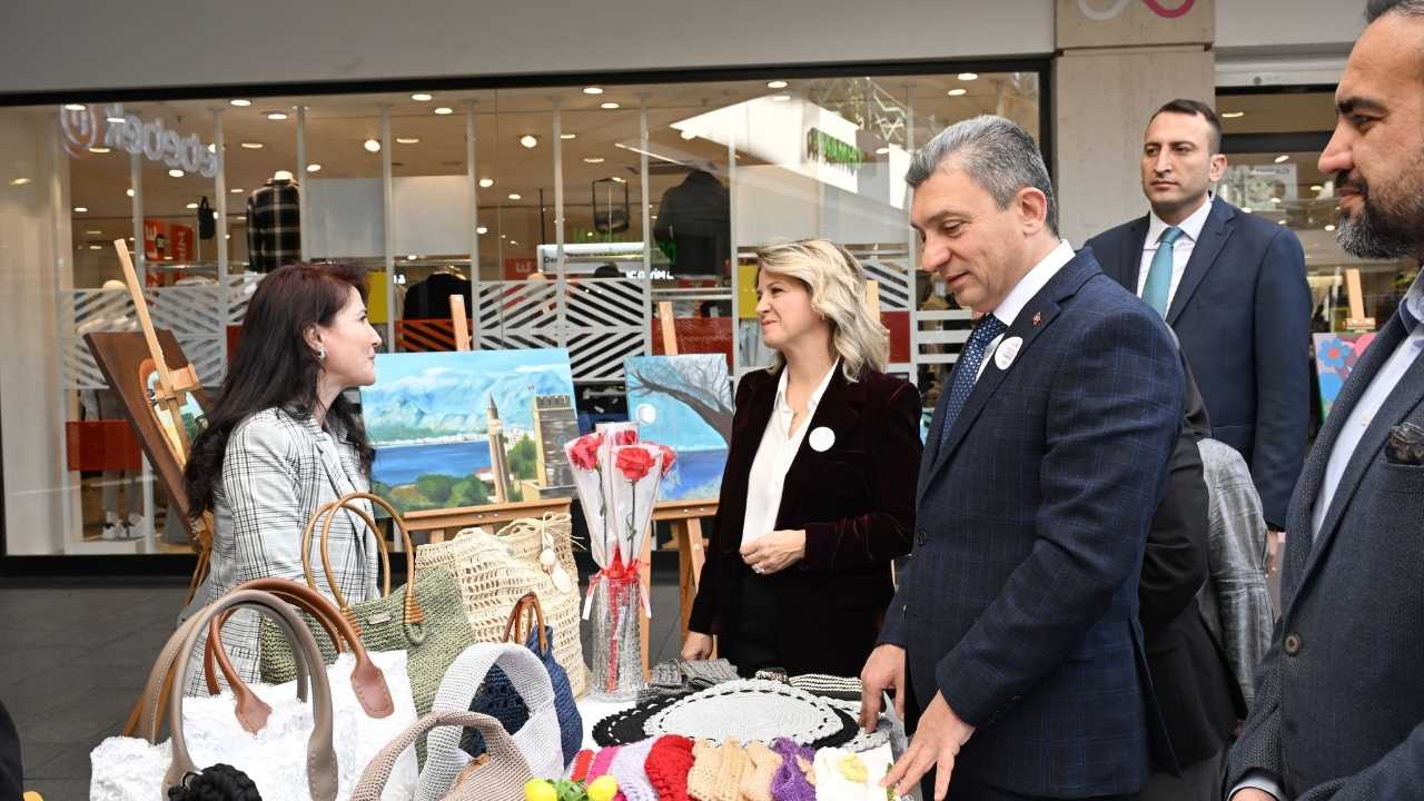 Antalya Valisi Şahin Kadınlarımız Başımızın Tacıdır 3