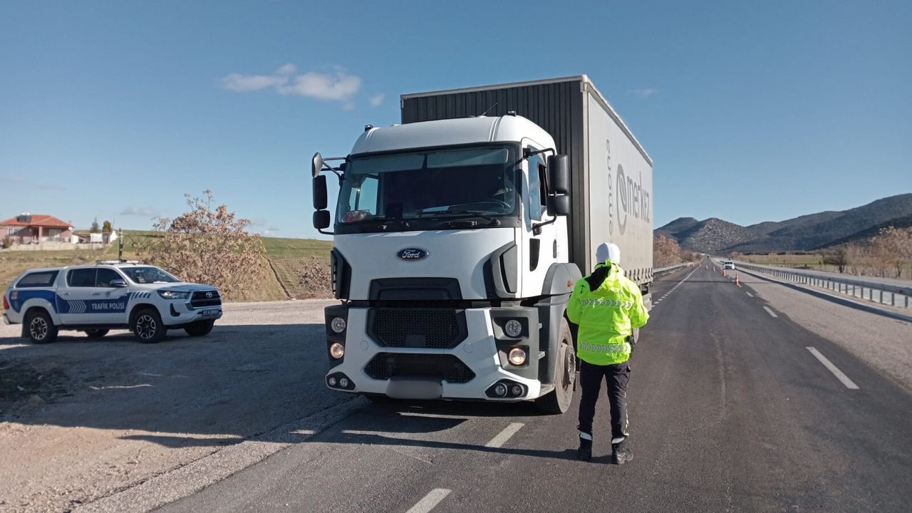 Antalya'da 1 Haftada 54 Bin Araç Denetlendi! 18 Bini Cezadan Kaçamadı 3