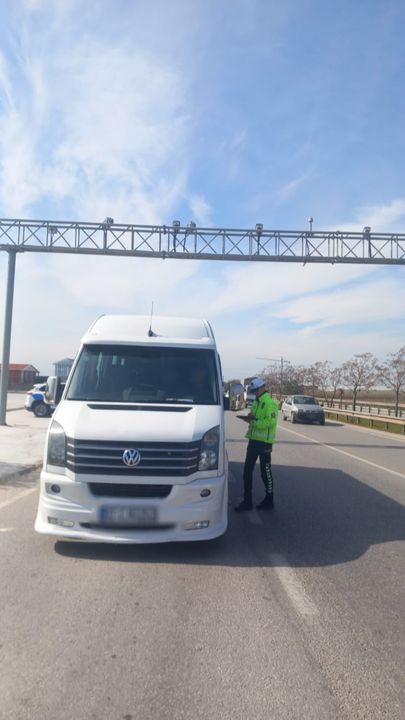 Antalya'da 60 Bine Yakın Araç Denetlendi 2