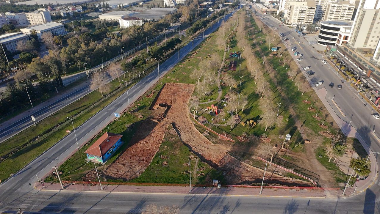 Antalya’da Başlayan Kavşakları Kimin Kaça Yaptığı Belli Değil! 3