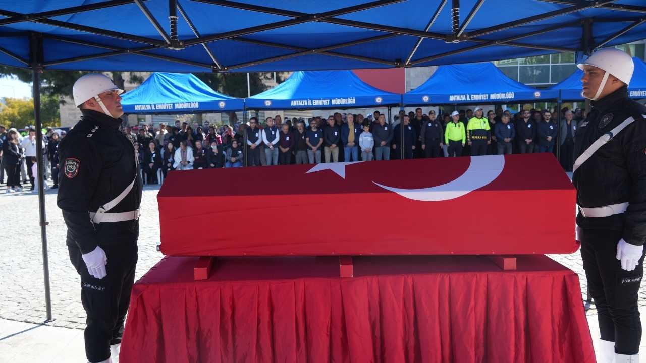 Antalya'da Başpolis Ufuk Öcal'a Hüzünlü Veda 2