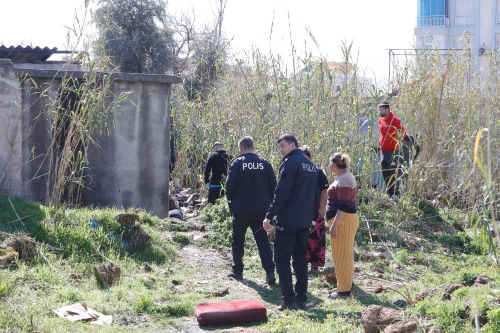 Antalya’da Boş Arazide Bir Genç Öl* Bulundu