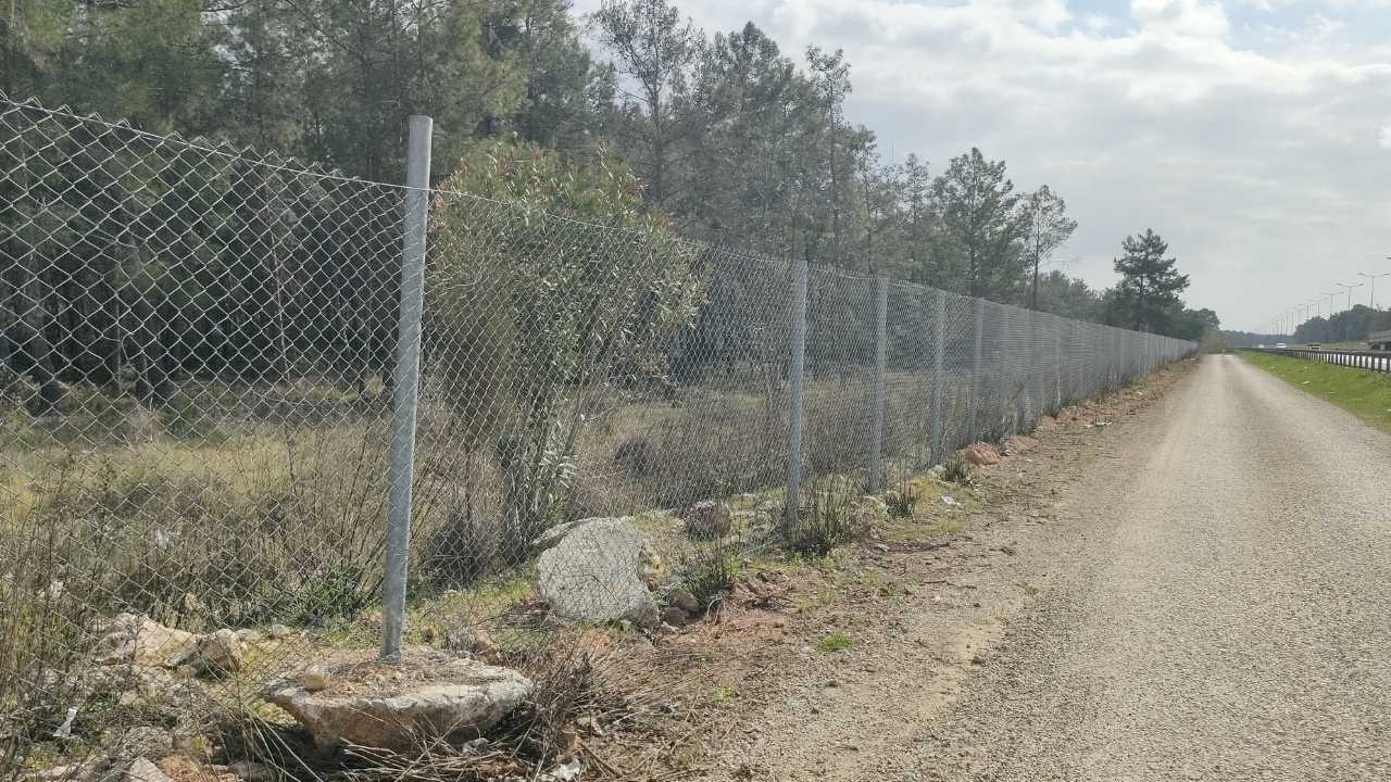 Antalya’da Ormanları Koruyan Tel Örgü Ve Direkleri Kim Söktü 4