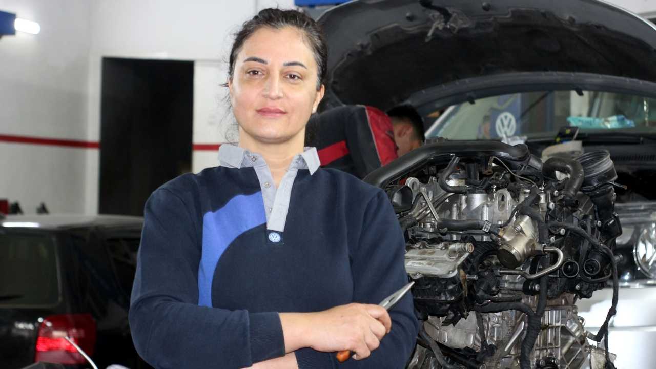 Antalya'nın Kadın Oto Tamircisi Hem Anne Hem Ustayım  3