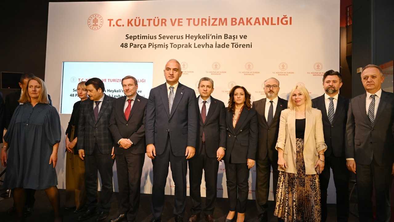 Burdur'dan Çalınan Tarihi Eserler Antalya'ya Getirildi 2