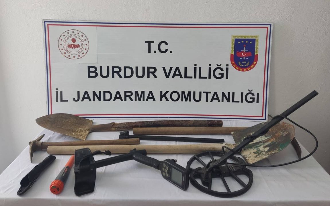 Burdur'un 3 İlçesinde 5 Narkotik Operasyonu 6