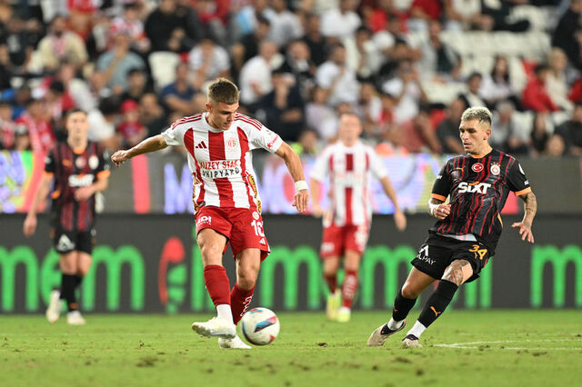 Galatasaray Antalyaspor Maçı Ne Zaman Saat Kaçta Hangi Kanalda? Muhtemel 11'ler