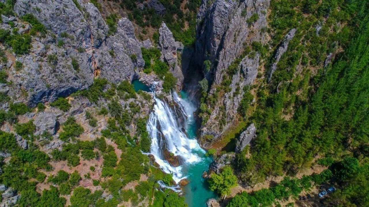 Gündoğmuş'taki Uçansu Şelalesi İlk Kez Tamamen Kurudu 2