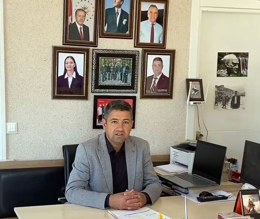 Korkuteli'nde Mahalleliyi Muhtar Sahura Kaldırıyor 3