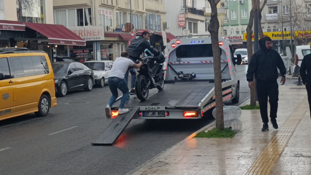 Manavgat'ta Dur İhtarına Uymadılar Diğer Caddede Yakalandılar 3