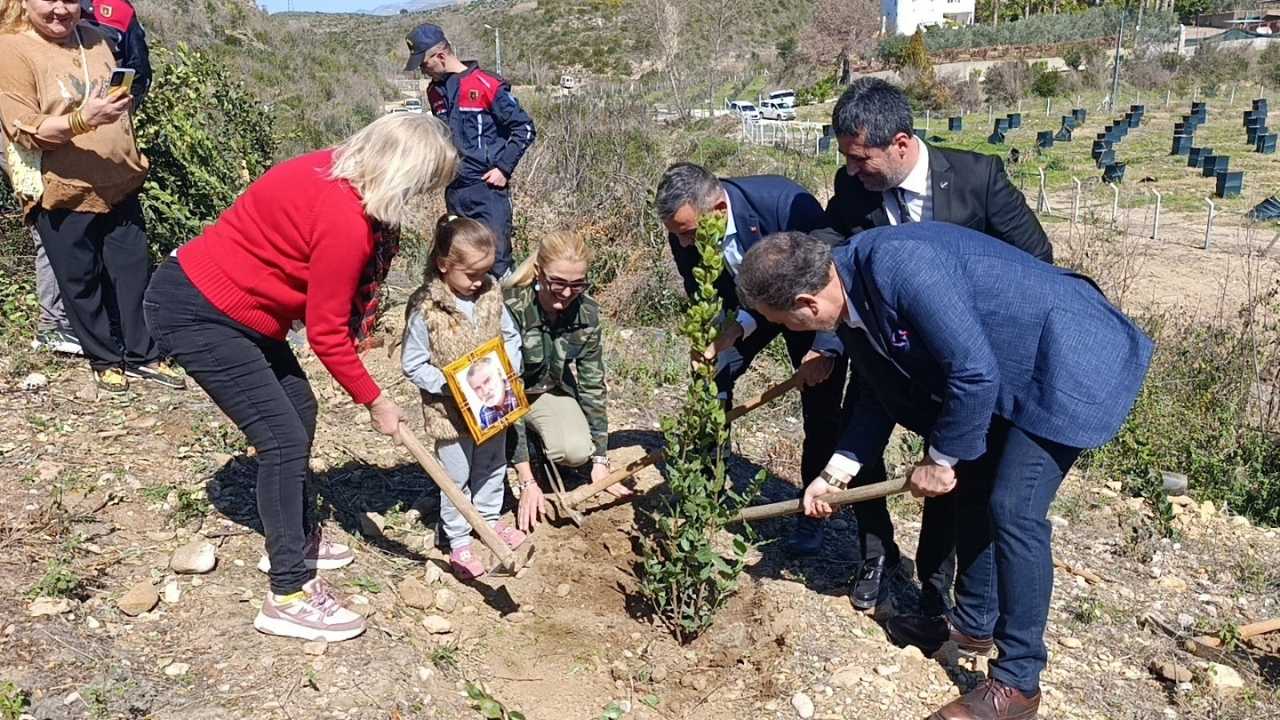 Manavgat'ta Tuğba Özay'ın Babası Adına Hatıra Ormanı Oluşturuldu 3