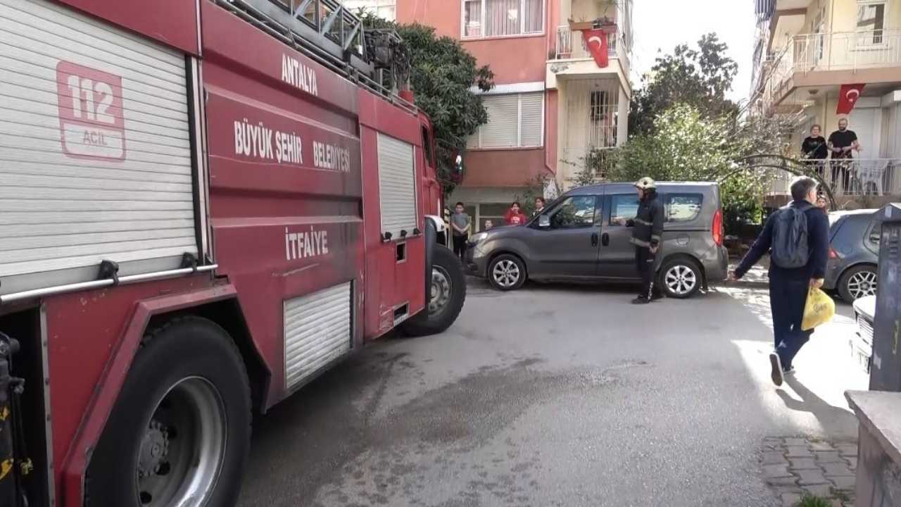 Muratpaşa'da Balkondan Girdiler Uyurken Buldular 2