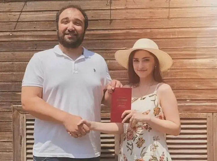 Özgür Turhan Ve Deniz Bağdaş Ayrıldı Mı İşte Açıklamalar!1