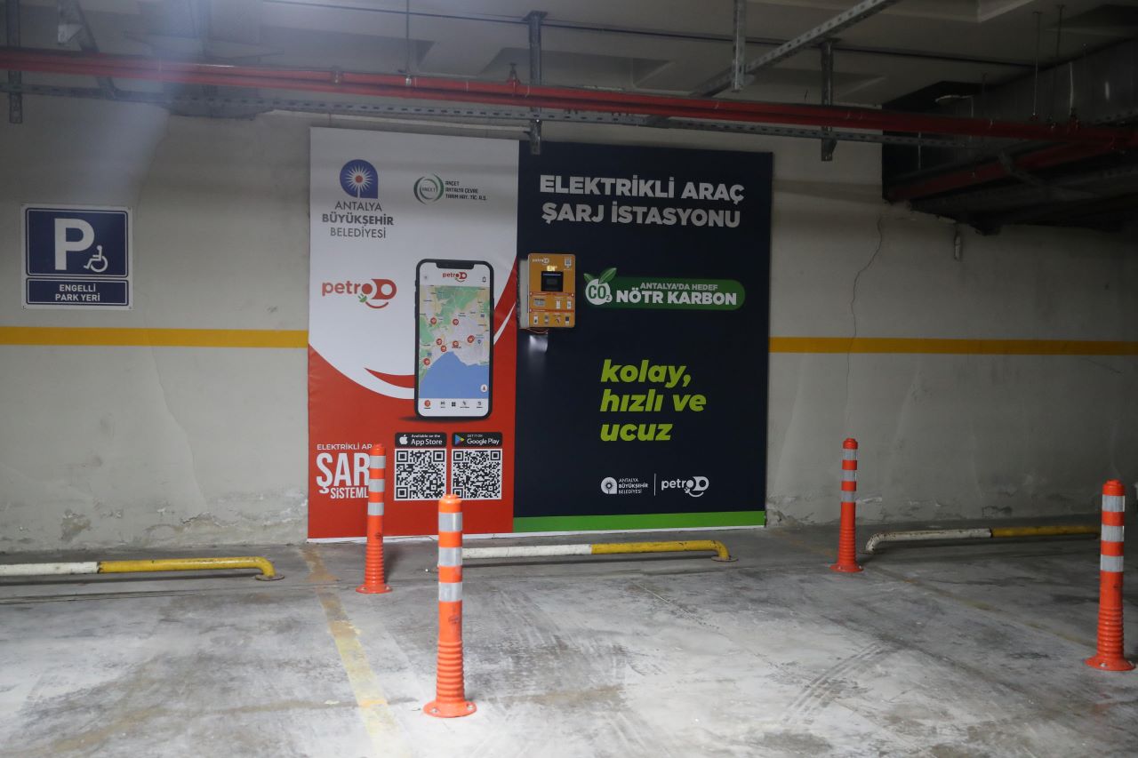Antalya'da Elektrikli Araçlar İçin Sarj İstasyonları Yapılacak