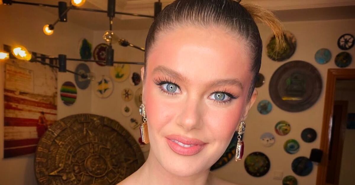 Burcu Biricik (2)